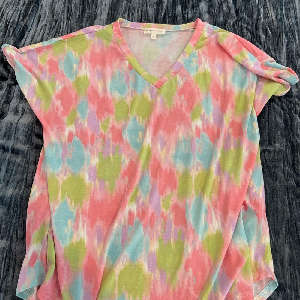Colorful V-Neck Women Top by perfect peach